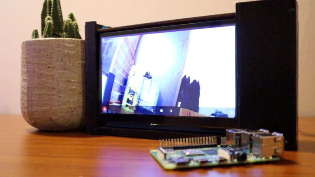 Smart CCTV Camera - display on live stream